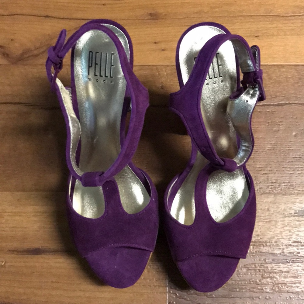 Heels - Picture 2 of 3
